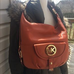 SOLD ⭐️Beautiful Michael Kors Shoulder Bag